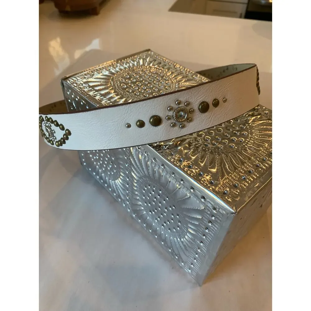 Womens White Studded Belt Faux Leather Rhinestone Stars Glamorous Cowgirl Flaw